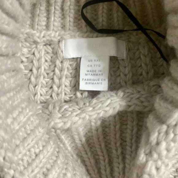 H&M Chunky Sweater - Picture 6 of 9